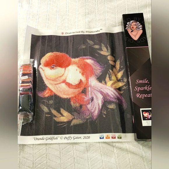 Distracted by Diamonds diamond painting kit Oranda Goldfish - Picture 2 of 4